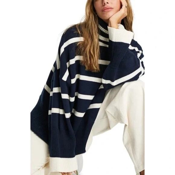Topshop Sweaters - Topshop Navy & White Oversized Turtleneck Sweater Sz 0-2